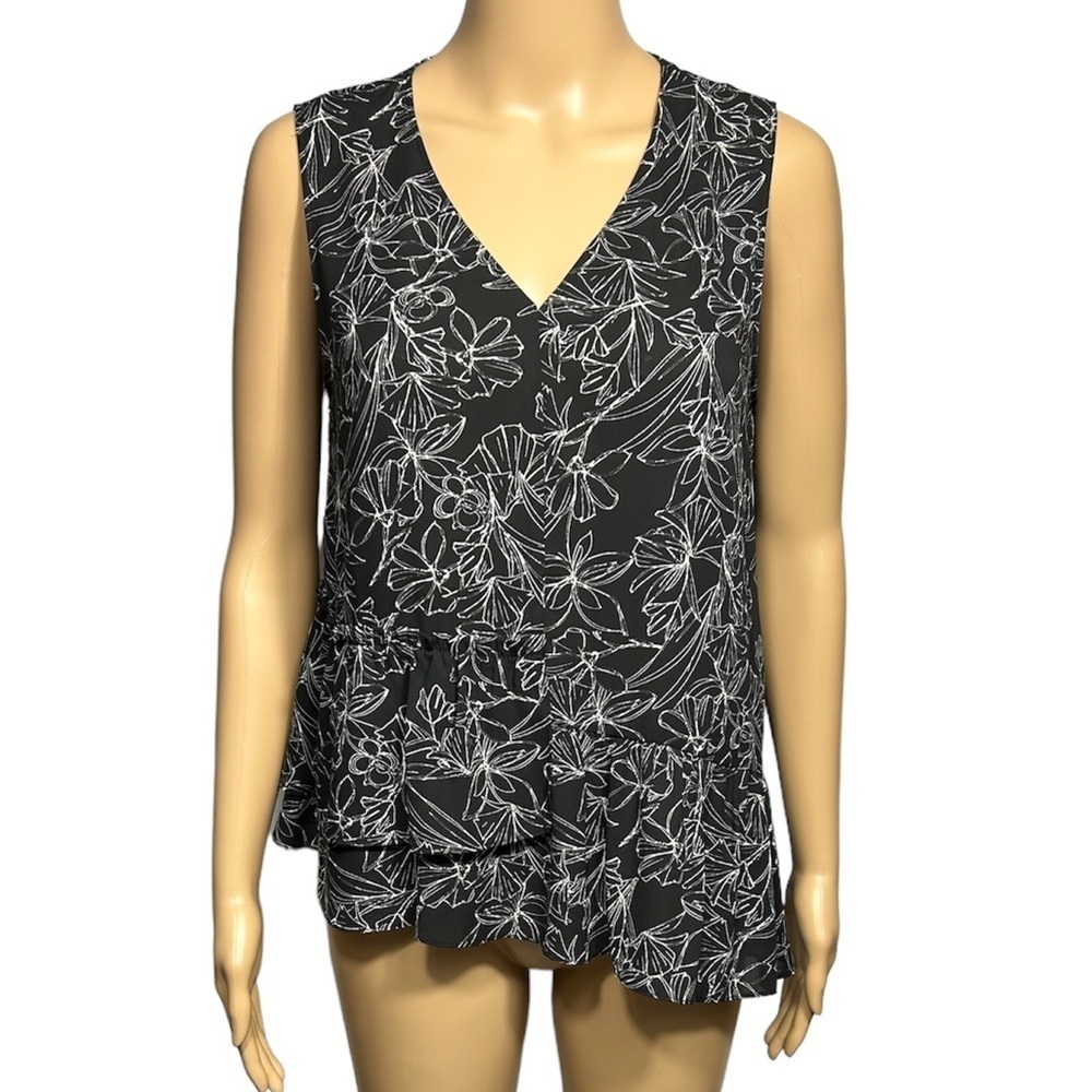 Halogen Blouse SP Black/White Floral Print Sleeveless Flutter Hem Top